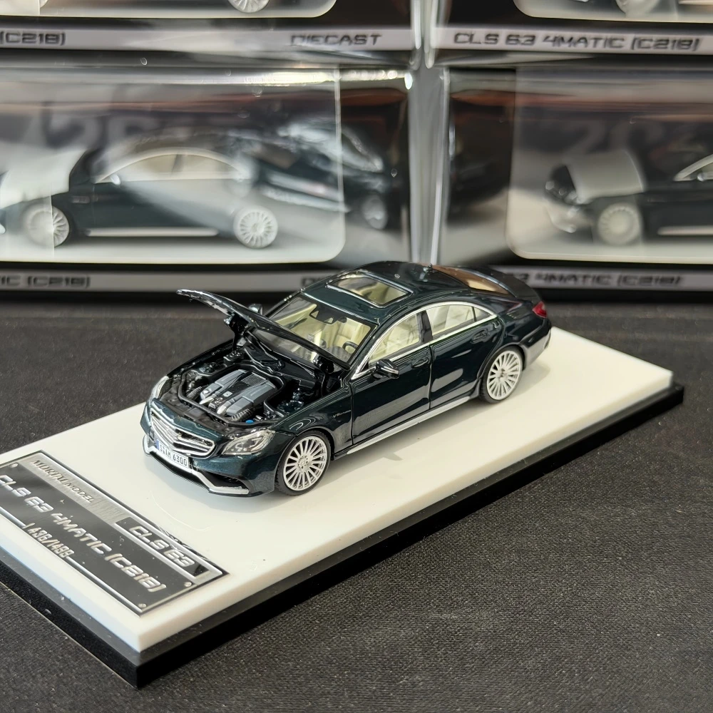 Mortal 1:64 CLS 63 4MATIC Edition Diecast Car Model
Mortal 1:64 CLS 63 4MATIC Edition Diecast Car Model