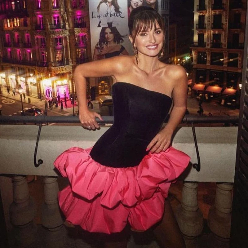 Unique Satin Ruffles Mini Women Dresses Sexy Strapless Short Cocktails Party Dress Female Sleeveless Mermaid Prom Party Gowns
Unique Satin Ruffles Mini Women Dresses Sexy Strapless Short Cocktails Party Dress Female Sleeveless Mermaid Prom Party Gowns