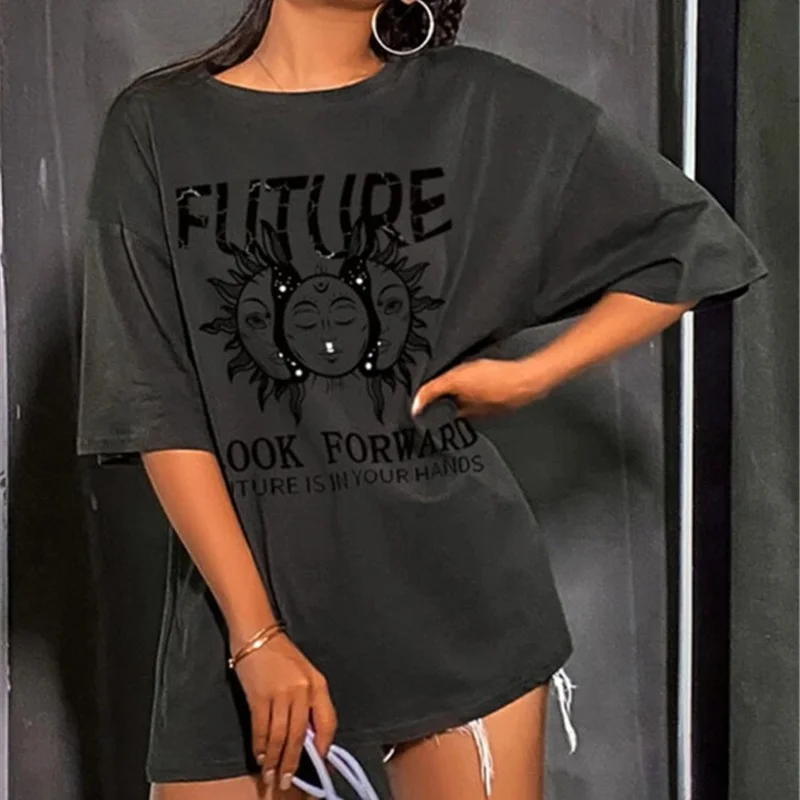 Black Unique Printed Women T-shirts Summer Fashion O-neck Short Sleeve Tops Letter Head Portrait Loose Casual Pullover Chic Tees
Black Unique Printed Women T-shirts Summer Fashion O-neck Short Sleeve Tops Letter Head Portrait Loose Casual Pullover Chic Tees