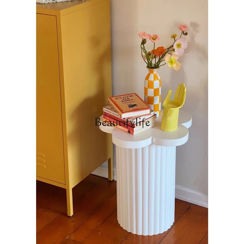 Dopamine balcony coffee table small apartment household mini side table creative simple and modern
Dopamine balcony coffee table small apartment household mini side table creative simple and modern