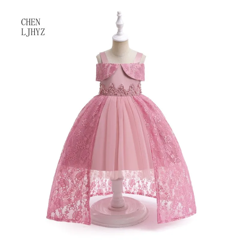 Swallowtail skirt, mesh, nail bead suspender, trailing dress, flower girl princess dress, little girl's stylish wedding dress
Swallowtail skirt, mesh, nail bead suspender, trailing dress, flower girl princess dress, little girl's stylish wedding dress