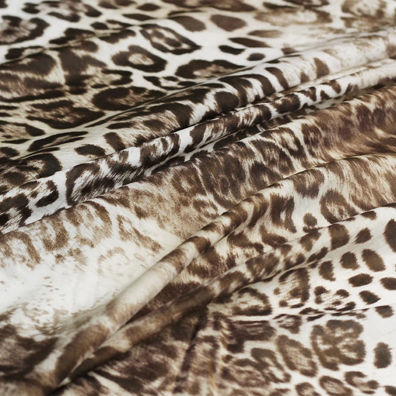 Redraspberry 138cm 55g/m Coffee Leopard Silk Cotton fabrics clothes dress DIY Garment sewing skirt materials Freeshipping
Redraspberry 138cm 55g/m Coffee Leopard Silk Cotton fabrics clothes dress DIY Garment sewing skirt materials Freeshipping