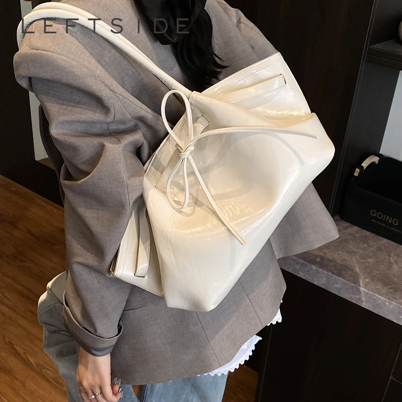 LEFTSIDE Design Big PU Leather Underarm Bags For Women 2025 New Trend Female Shoulder Tote Bag Silver Handbags And Purses
LEFTSIDE Design Big PU Leather Underarm Bags For Women 2025 New Trend Female Shoulder Tote Bag Silver Handbags And Purses