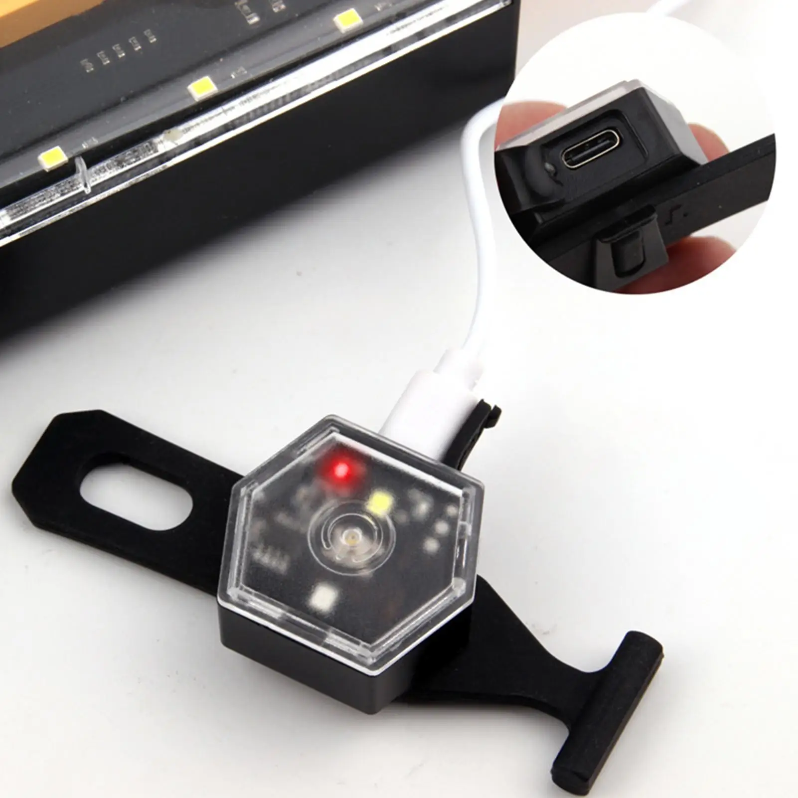 LED Running Lights Bike Safety Lights Waterproof Double-Mode Adjustable High Brightness Bike Rear Lamp Lightweight Safety
LED Running Lights Bike Safety Lights Waterproof Double-Mode Adjustable High Brightness Bike Rear Lamp Lightweight Safety
