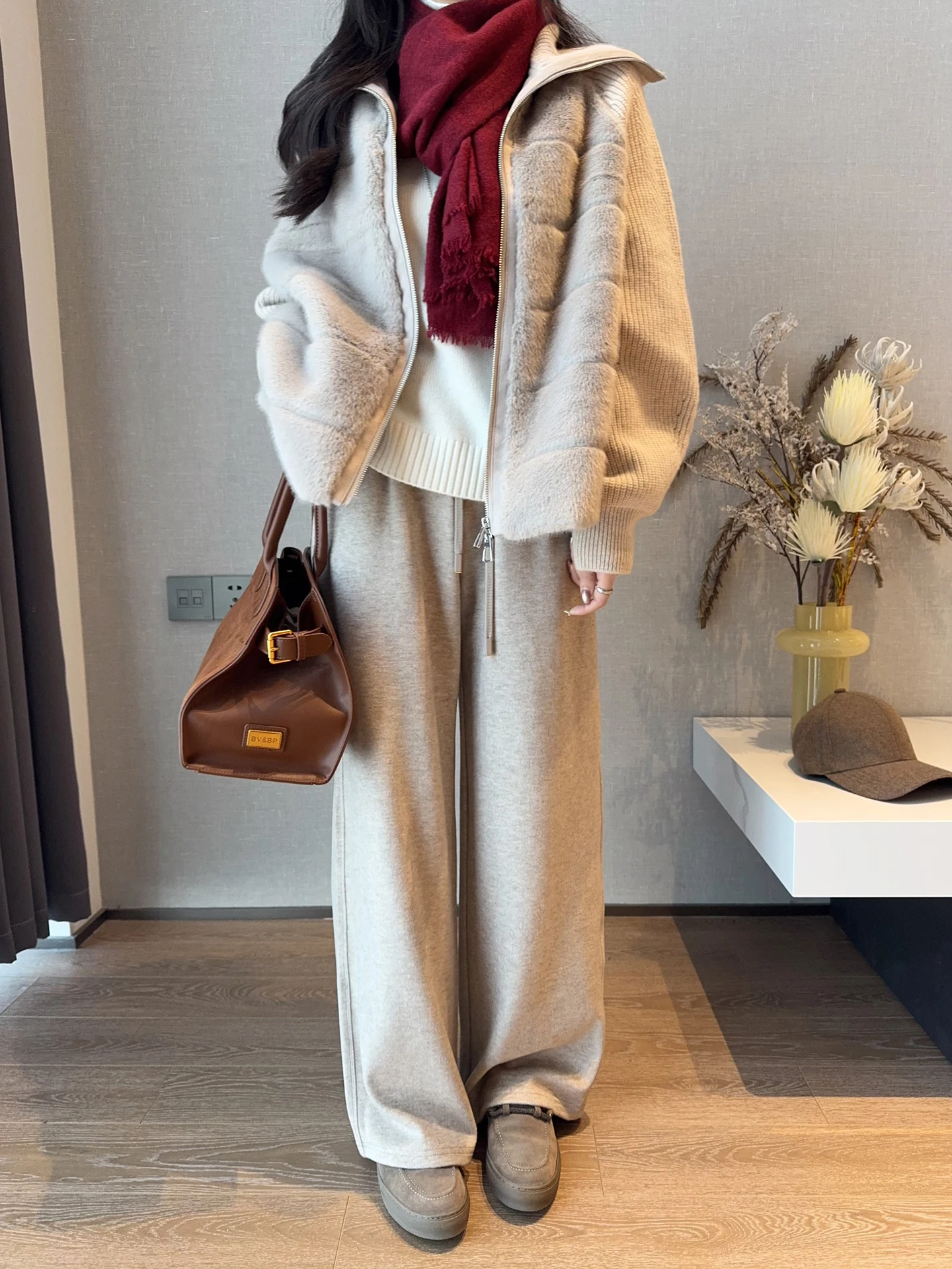 High Waist Loose Straight Leg Pants Women's Autumn Winter Trousers Comfortable Woolen Elastic Waist Casual Long Pants
High Waist Loose Straight Leg Pants Women's Autumn Winter Trousers Comfortable Woolen Elastic Waist Casual Long Pants