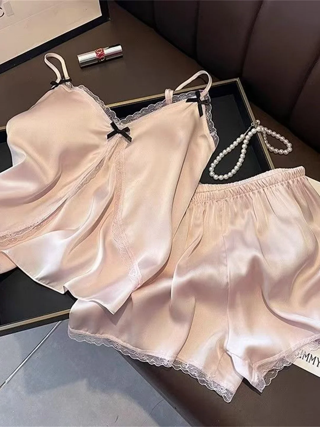 Summer 2026 Women's Ice Silk Strap Sleepwear Home Clothes Sexy Lace Trimmed with Chest Pad Can Wear outside Two-Piece Set
Summer 2026 Women's Ice Silk Strap Sleepwear Home Clothes Sexy Lace Trimmed with Chest Pad Can Wear outside Two-Piece Set