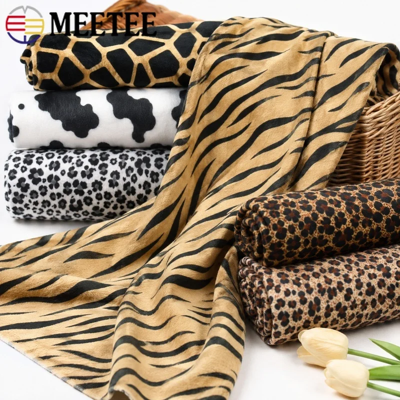 45/90x145cm Leopard Plush Fabric Short Hair Polyester Jacquard Cloth Tiger Stripe Bag Shoes Sofa Decor Sewing Material Handmade
45/90x145cm Leopard Plush Fabric Short Hair Polyester Jacquard Cloth Tiger Stripe Bag Shoes Sofa Decor Sewing Material Handmade