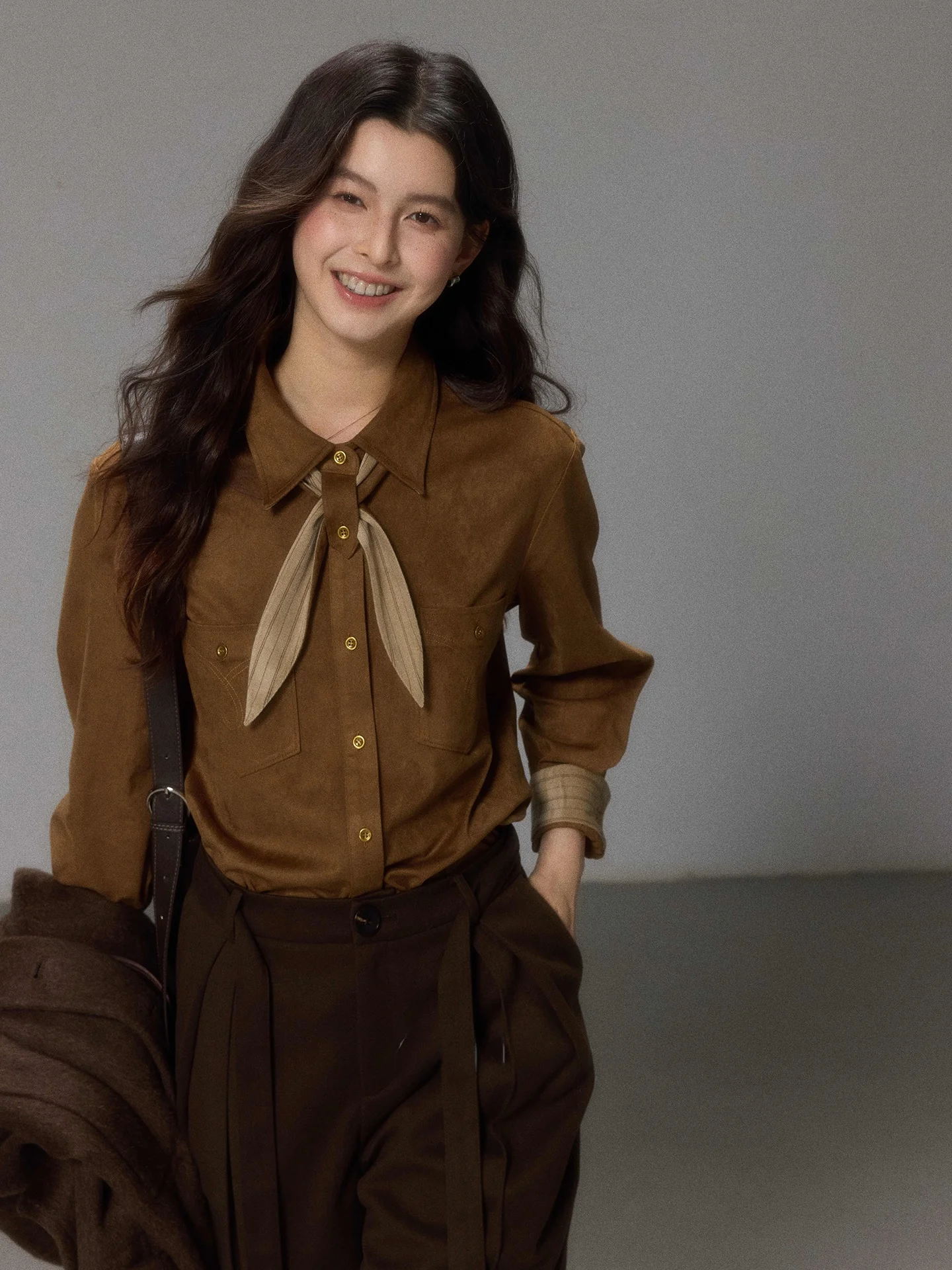 Chic Long Sve irt Faux Leather Velvet Surface Commute Sle Polyester Fiber Skin-friendly Breathable Women's irt
Chic Long Sve irt Faux Leather Velvet Surface Commute Sle Polyester Fiber Skin-friendly Breathable Women's irt