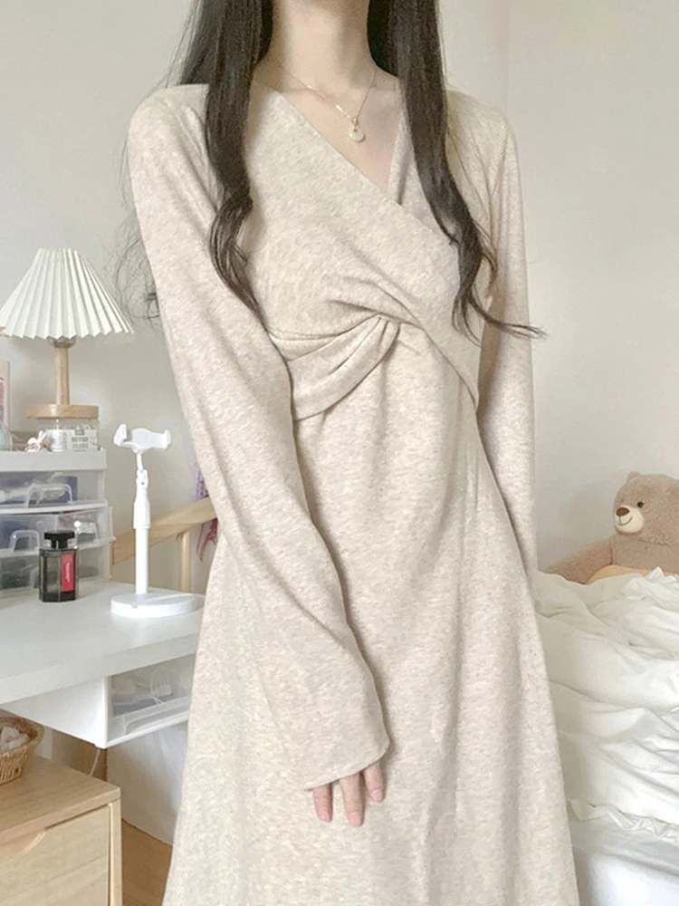 Ele V-Ne Women's Dr Spring Autumn 2026 New Inner Wear Base Hepburn High-End Long Dr Sweet Japanese Sle Knitted ...
Ele V-Ne Women's Dr Spring Autumn 2026 New Inner Wear Base Hepburn High-End Long Dr Sweet Japanese Sle Knitted ...