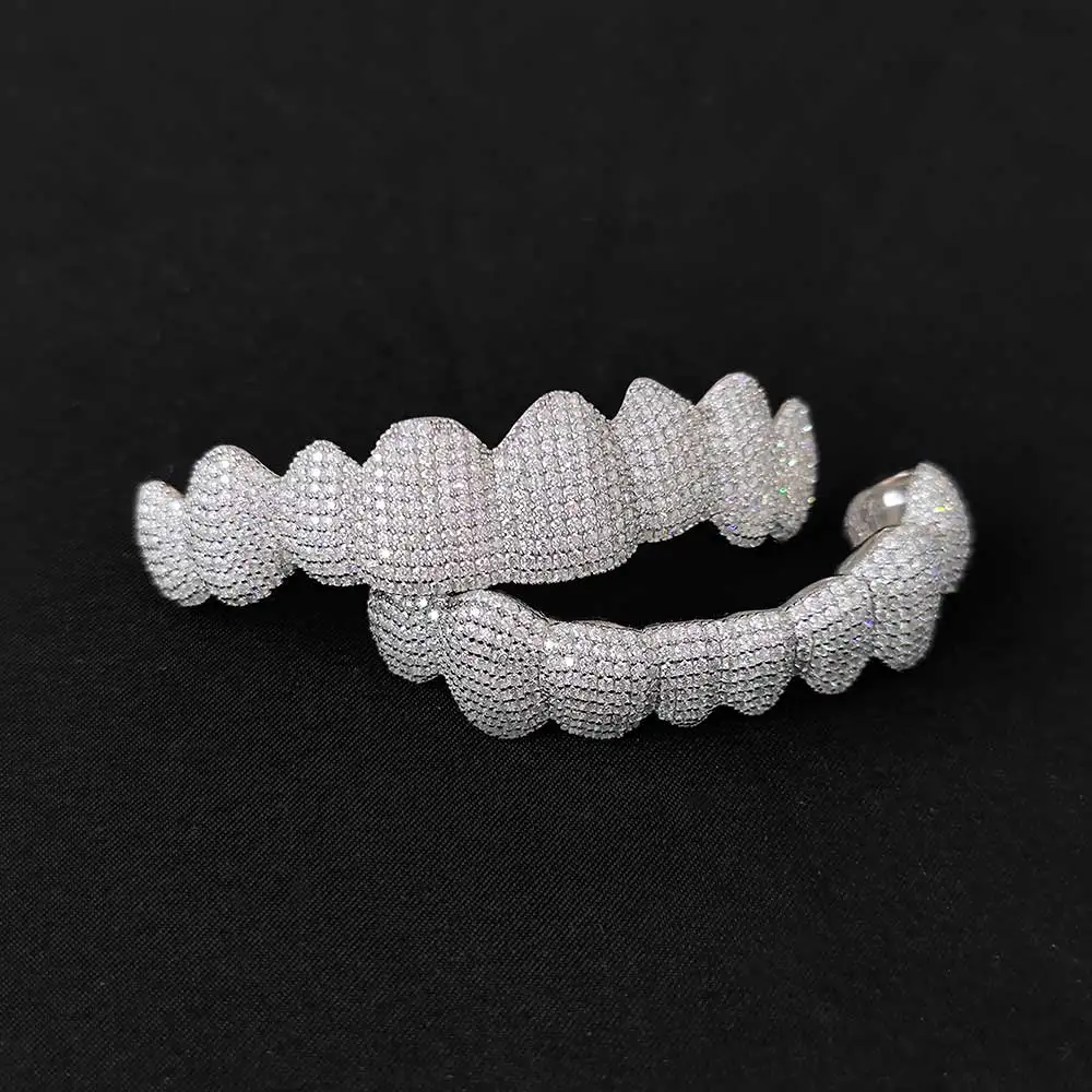 Custom Made Personalized VVS Moissanite Diamond Mens Hip Hop lced Out 925 Silver Sterling Grillz Teeth Decoration
Custom Made Personalized VVS Moissanite Diamond Mens Hip Hop lced Out 925 Silver Sterling Grillz Teeth Decoration