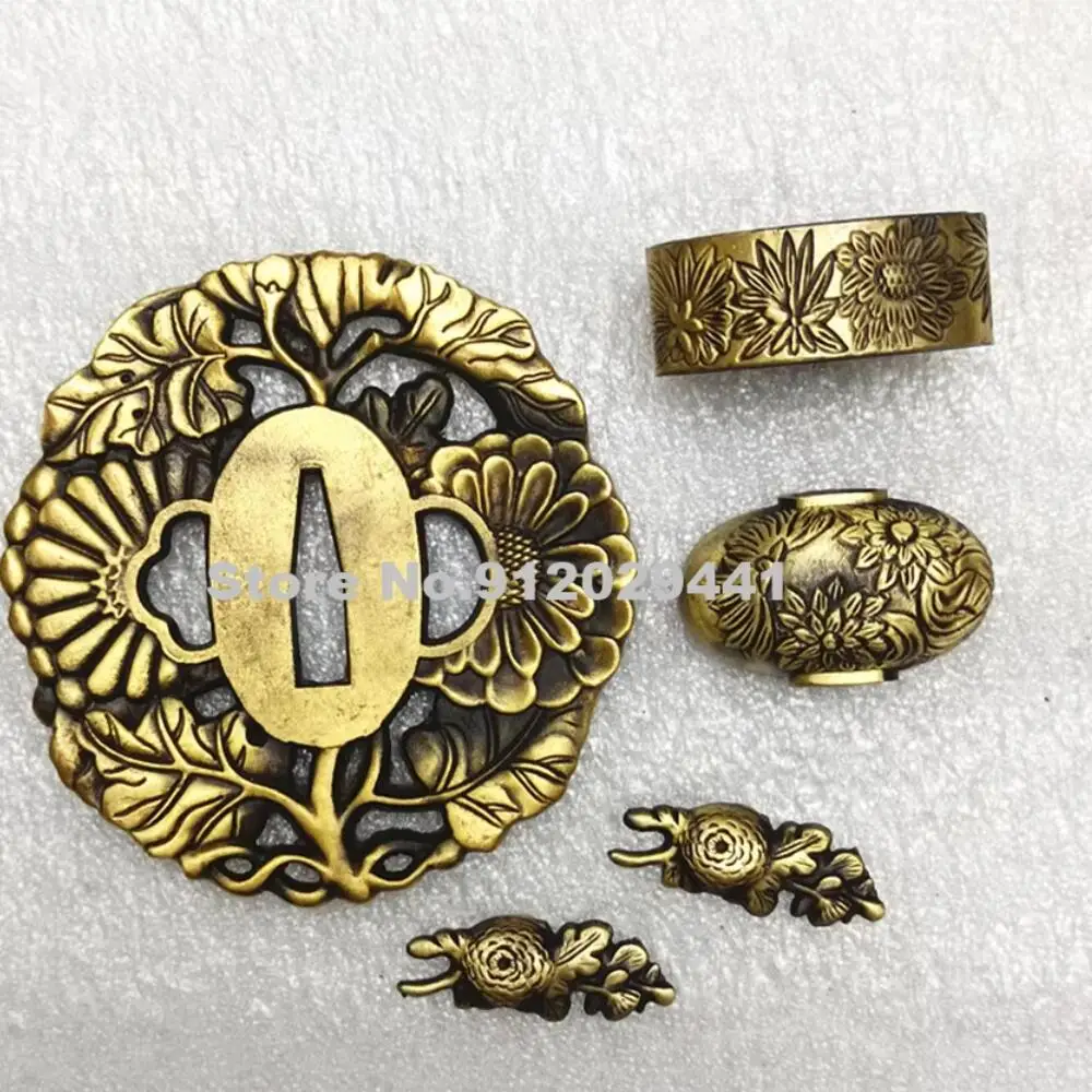 Набор красивый цветок латунная гирлянда TSUBA FUCHI KASHIRA MENUKI для японского меча самурая катана Strong
Набор красивый цветок латунная гирлянда TSUBA FUCHI KASHIRA MENUKI для японского меча самурая катана Strong