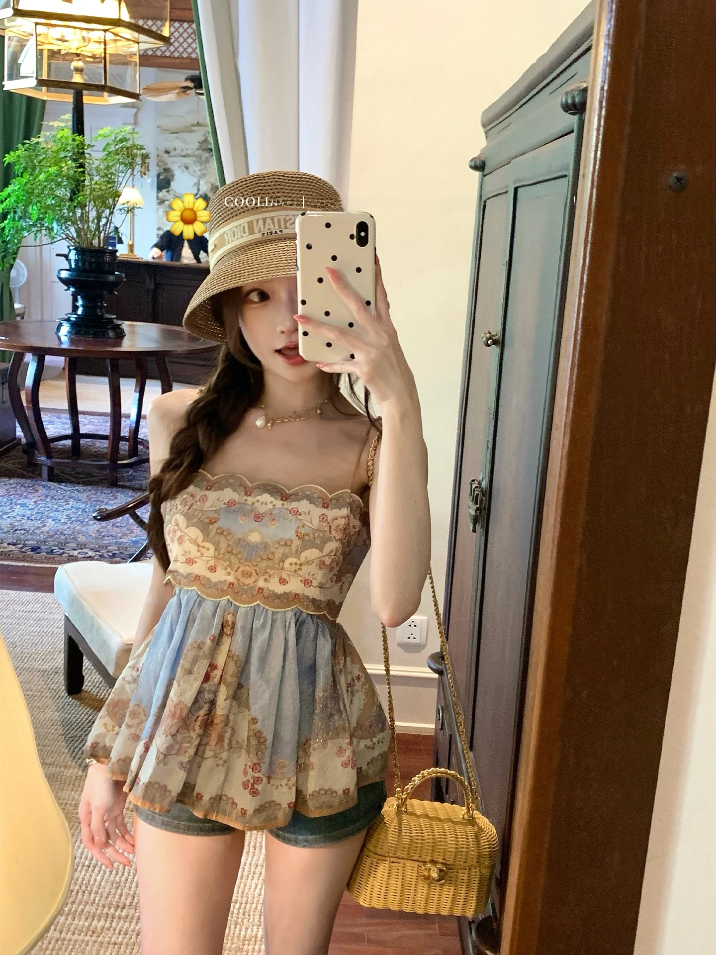 Coolline Chiang Mai Rainy Season Heavyweight Long Dress Vacation Strapless Silk Cotton Nylon Blend Women's Fashion Set
Coolline Chiang Mai Rainy Season Heavyweight Long Dress Vacation Strapless Silk Cotton Nylon Blend Women's Fashion Set