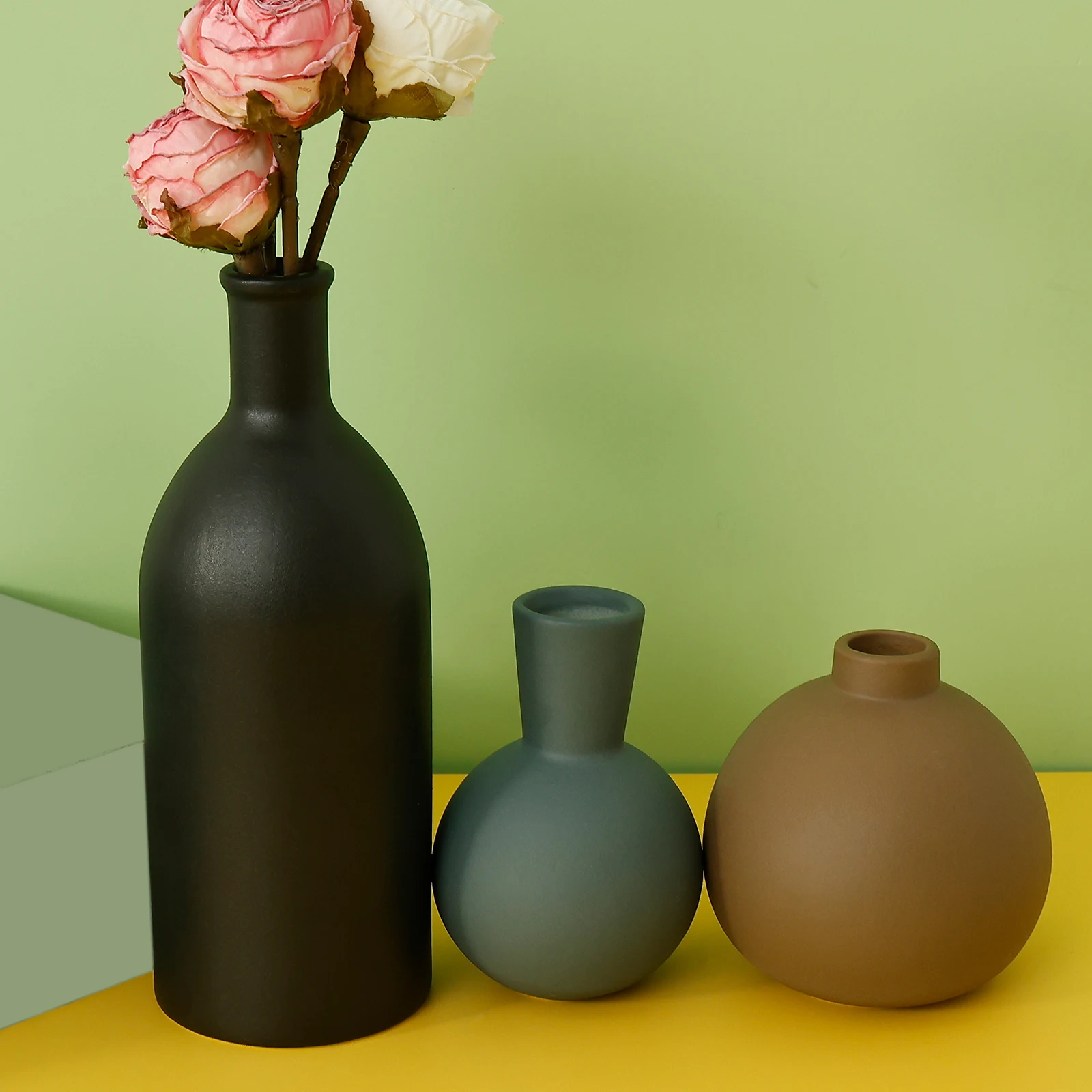 Set of 3 Ceramic Vase Simple Imitation Ceramic Pure Vase Decor Household Dried Fresh Flowers Vase for Bedroom Desktop Home Decor
Set of 3 Ceramic Vase Simple Imitation Ceramic Pure Vase Decor Household Dried Fresh Flowers Vase for Bedroom Desktop Home Decor