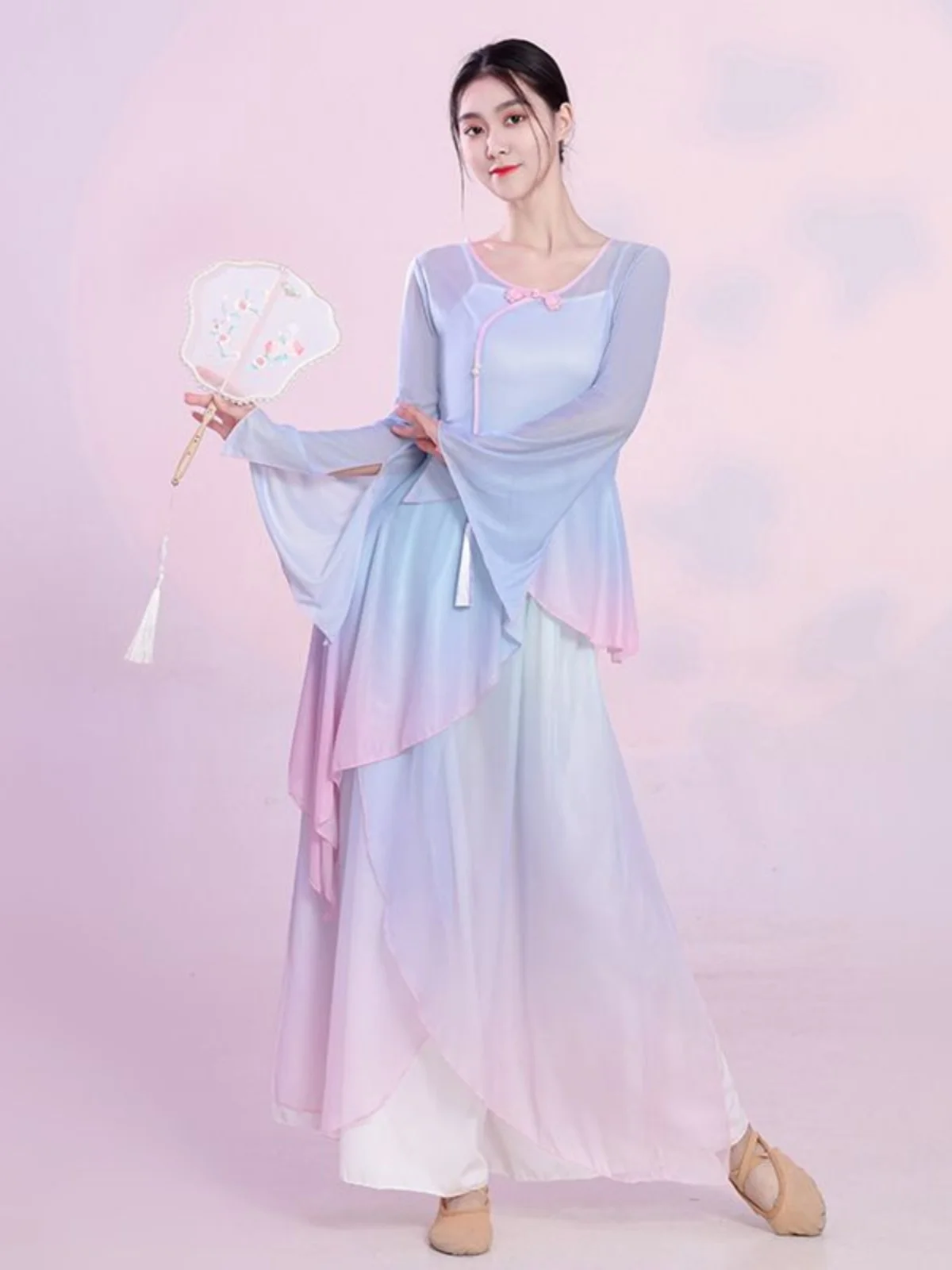 Classical Dance Costume Women's New School Gradient Shawl Practice Clothes Ethnic Dance Performance Outfit Traditional Chines...
Classical Dance Costume Women's New School Gradient Shawl Practice Clothes Ethnic Dance Performance Outfit Traditional Chines...