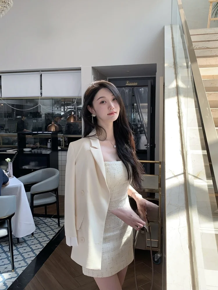 Original Wcouture Vanille Amour Spliced irt Sve Mid-Length Slim Fit Suit Jaet Good Fit Polyester 00% Regular Thin
Original Wcouture Vanille Amour Spliced irt Sve Mid-Length Slim Fit Suit Jaet Good Fit Polyester 00% Regular Thin