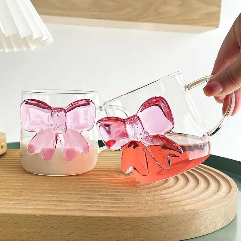 1Pcs Pink Bow Knot Glass Cup Coffee Milk Fruit Cup Heat-resistant Glass Drinks Mug Cups 13oz 400m Lovely Cup
1Pcs Pink Bow Knot Glass Cup Coffee Milk Fruit Cup Heat-resistant Glass Drinks Mug Cups 13oz 400m Lovely Cup