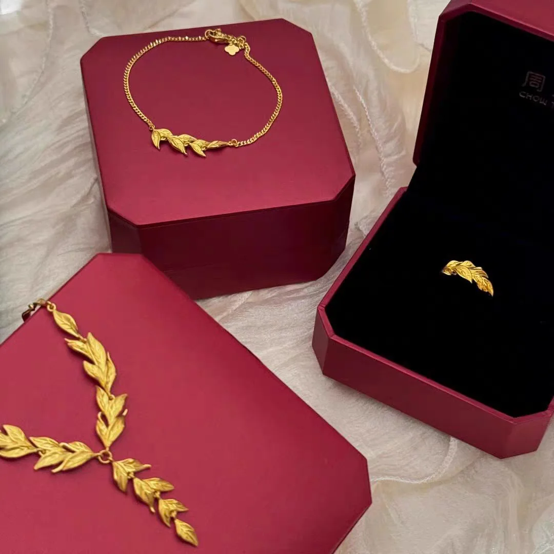 Ожерелье Happy Leaf, кольцо, браслет, женское золото 24 карата, AU999, одно дерево, три листа, философия Тринити Счастье
Ожерелье Happy Leaf, кольцо, браслет, женское золото 24 карата, AU999, одно дерево, три листа, философия Тринити Счастье