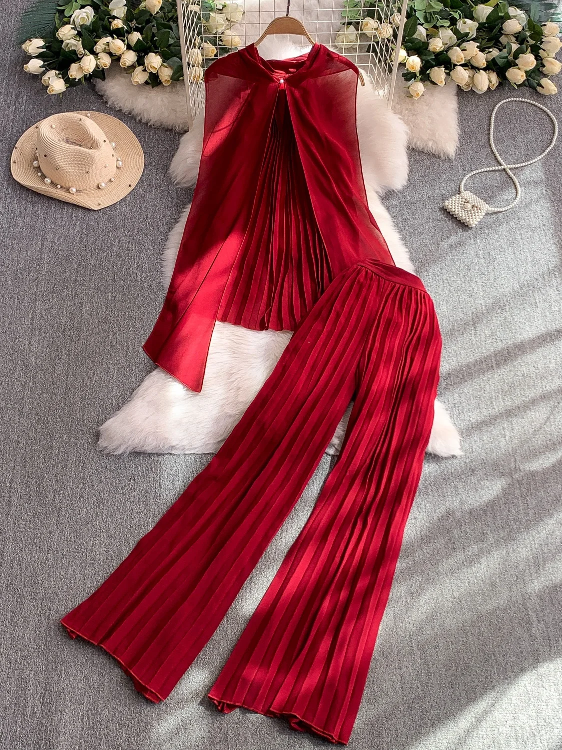 Ele Ladylike Sle Свободный топ без шнуровки с Sa + Высокая талия Утягивающие плиссированные широкие брюки Комплект из двух предметов
Ele Ladylike Sle Свободный топ без шнуровки с Sa + Высокая талия Утягивающие плиссированные широкие брюки Комплект из двух предметов