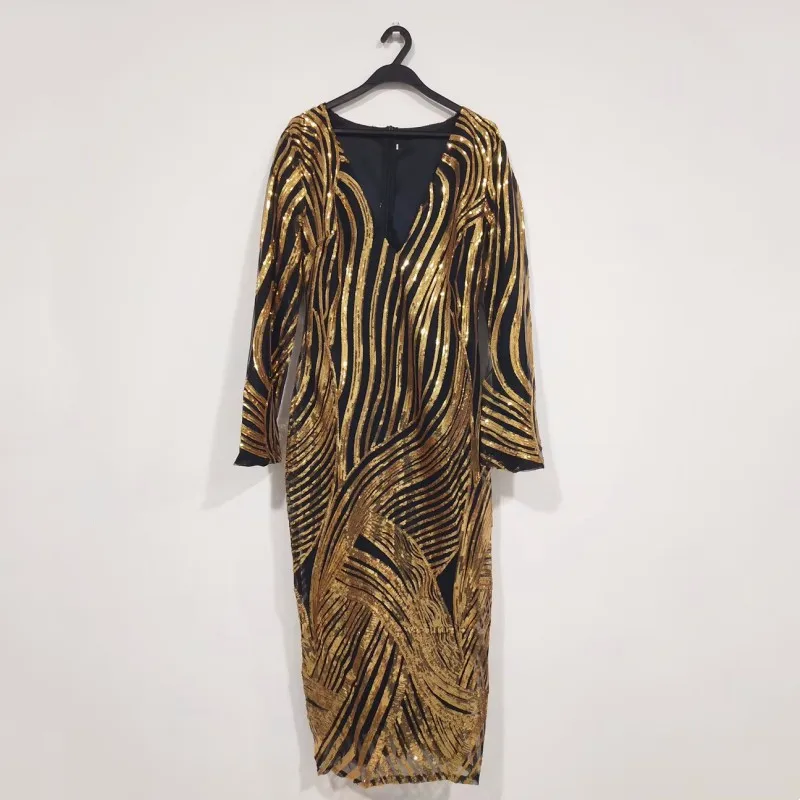 Sexy Deep V-neck Gold Black Sequins Stripes Long Dress Women Birthday Party Slim Dress Singer Guest Stage Performance Costume
Sexy Deep V-neck Gold Black Sequins Stripes Long Dress Women Birthday Party Slim Dress Singer Guest Stage Performance Costume