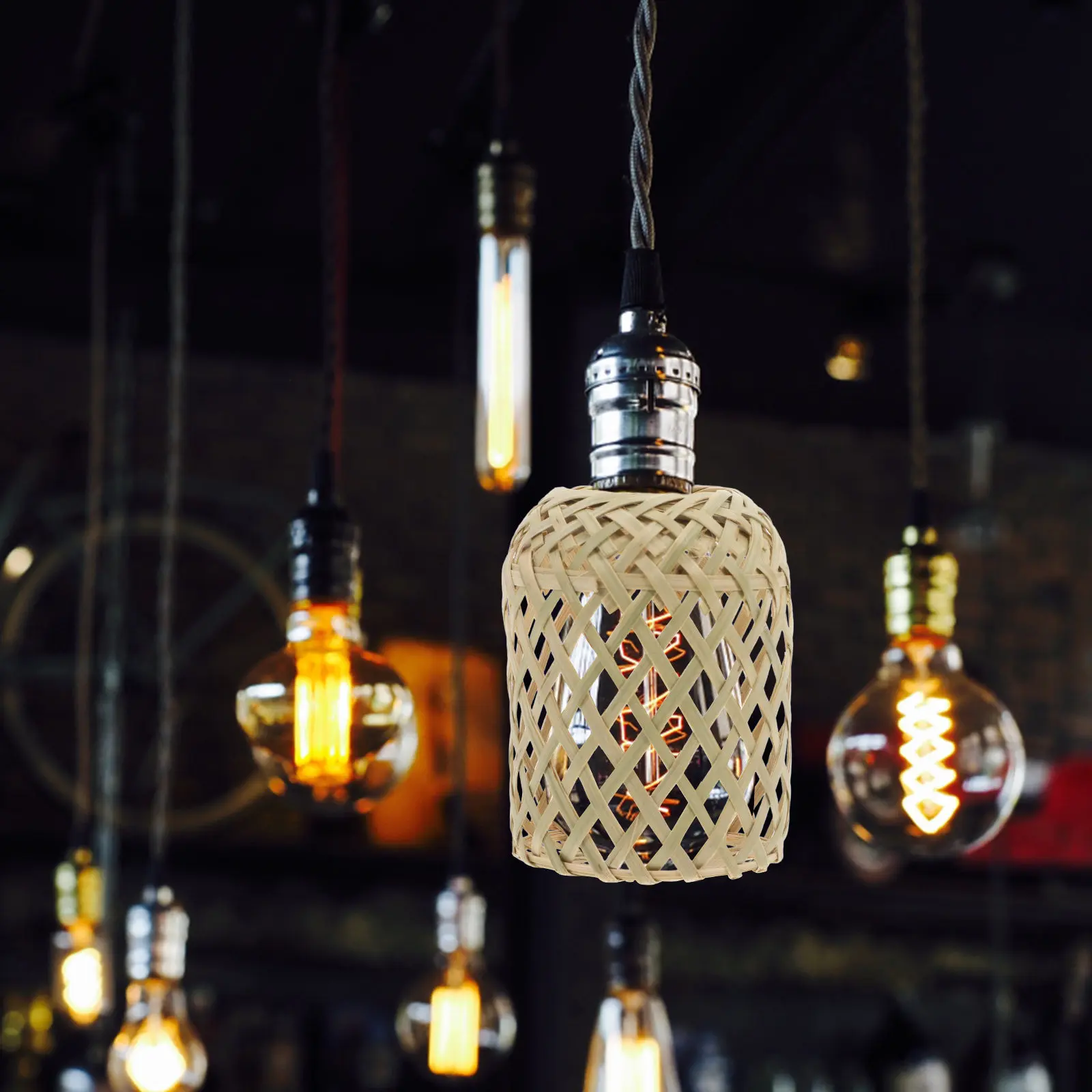 Плетеный бамбуковый абажур в деревенском стиле, подвесной светильник, мягкий свет, маленький декоративный абажур для дома, кофейни, ресторана
Плетеный бамбуковый абажур в деревенском стиле, подвесной светильник, мягкий свет, маленький декоративный абажур для дома, кофейни, ресторана