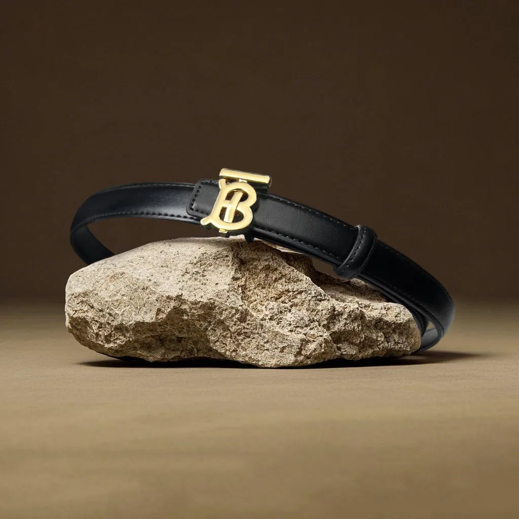 Роскошный тонкий ремень для женщин с монограммой TB, блестящий пояс из искусственной кожи, подарок премиум-класса для джинсов и шорт
Роскошный тонкий ремень для женщин с монограммой TB, блестящий пояс из искусственной кожи, подарок премиум-класса для джинсов и шорт