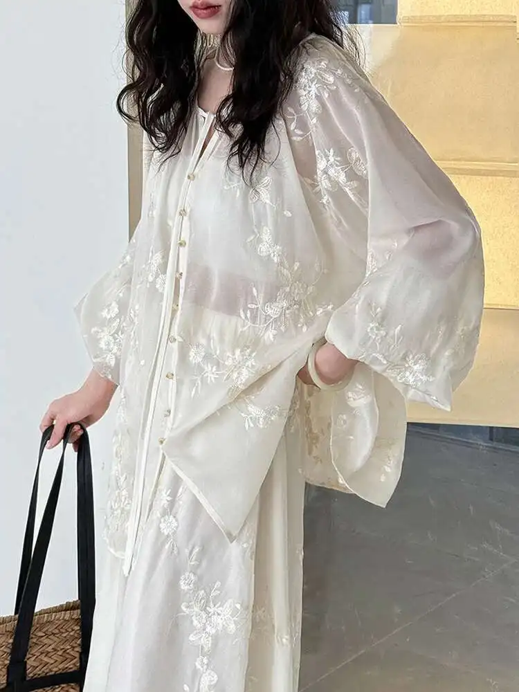 Apricot Shirt Embroidery Thin Skirt Two Pieces Suit New V-Neck Long Sleeve Women Fashion Tide Spring Summer
Apricot Shirt Embroidery Thin Skirt Two Pieces Suit New V-Neck Long Sleeve Women Fashion Tide Spring Summer