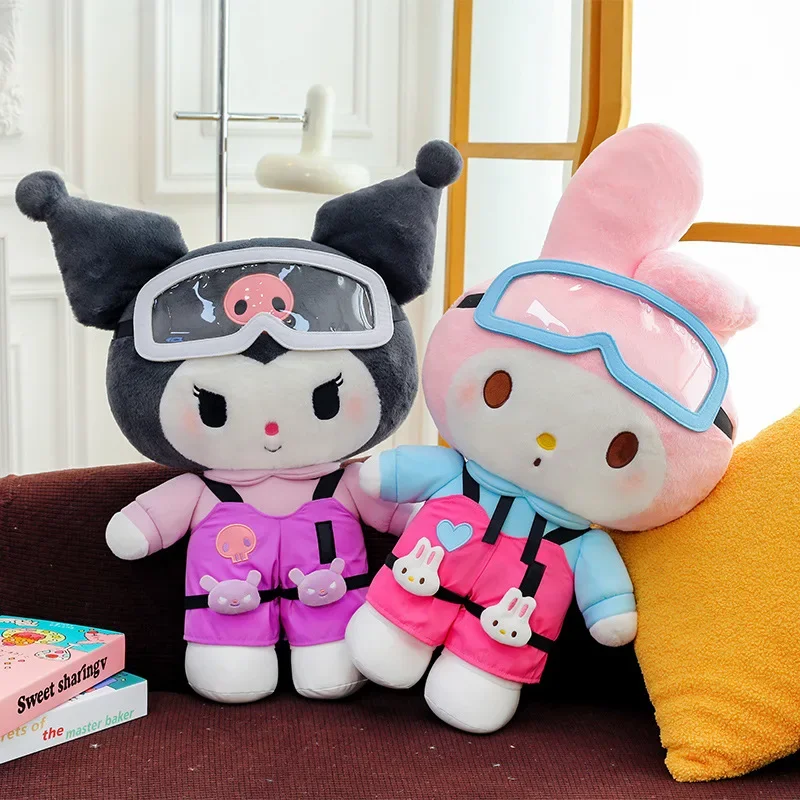 Новый 40-70 см большой размер Sanrio аниме плюшевая игрушка My Melody Kuromi лыжная плюшевая кукла Kawaii украшение интерьера подарки на выпускной
Новый 40-70 см большой размер Sanrio аниме плюшевая игрушка My Melody Kuromi лыжная плюшевая кукла Kawaii украшение интерьера подарки на выпускной
