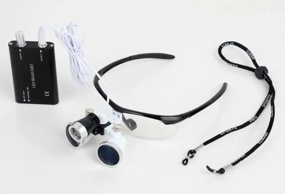 Бинокулярные стоматологические лупы 2.5X 3.5X 420 мм с LED-подсветкой
Бинокулярные стоматологические лупы 2.5X 3.5X 420 мм с LED-подсветкой