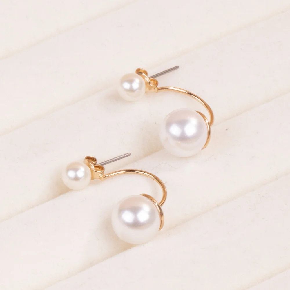 C Fashion Earrings Jewelry Gold Color Small Pearl Stud Earrings for Women Girls Summer Korean Style Earring Pendientes
C Fashion Earrings Jewelry Gold Color Small Pearl Stud Earrings for Women Girls Summer Korean Style Earring Pendientes