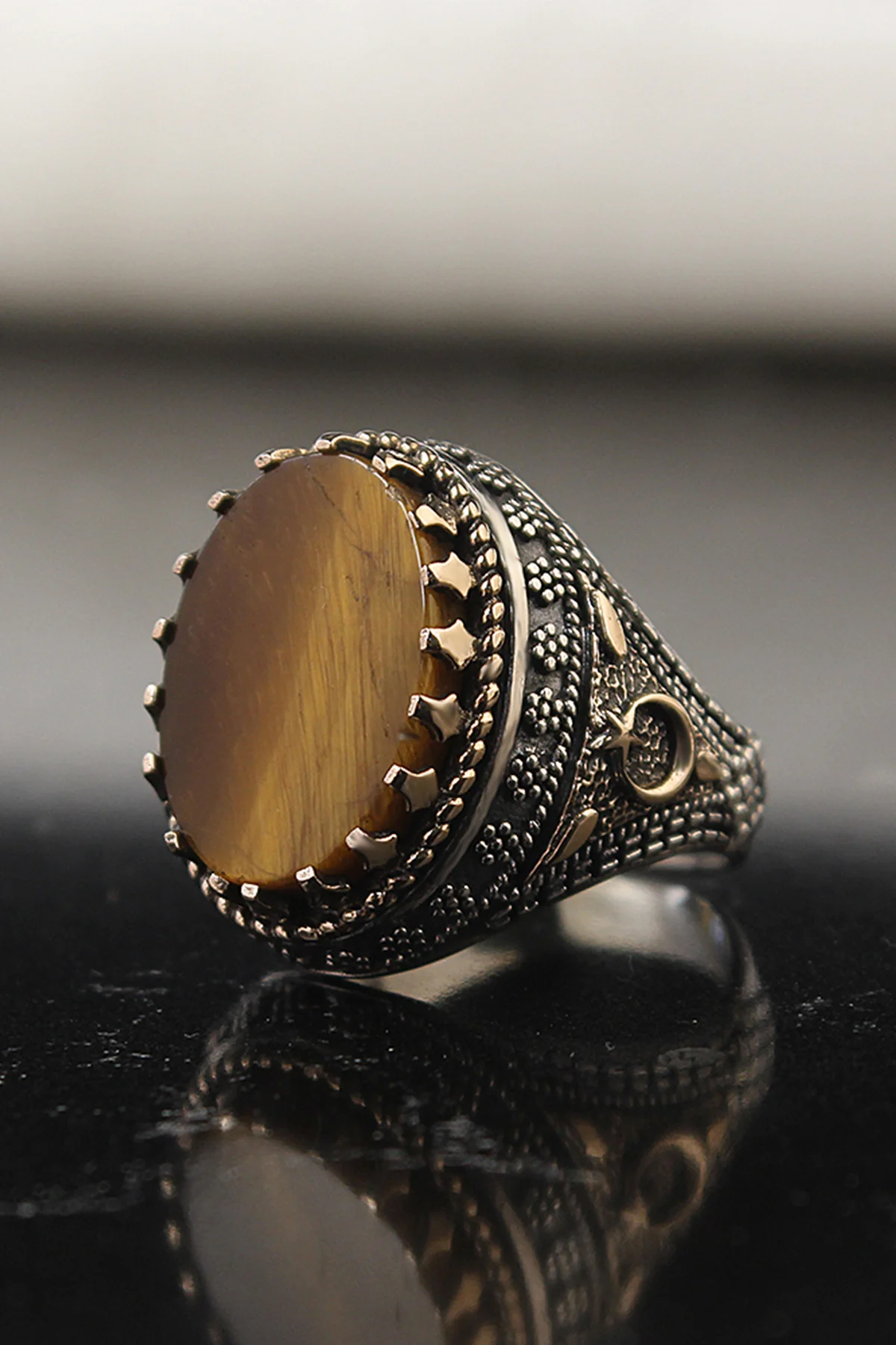 Natural Tiger 'S Eye Stone the Moon the stars Embroidered 925 Sterling Silver Men 'S Ring
Natural Tiger 'S Eye Stone the Moon the stars Embroidered 925 Sterling Silver Men 'S Ring
