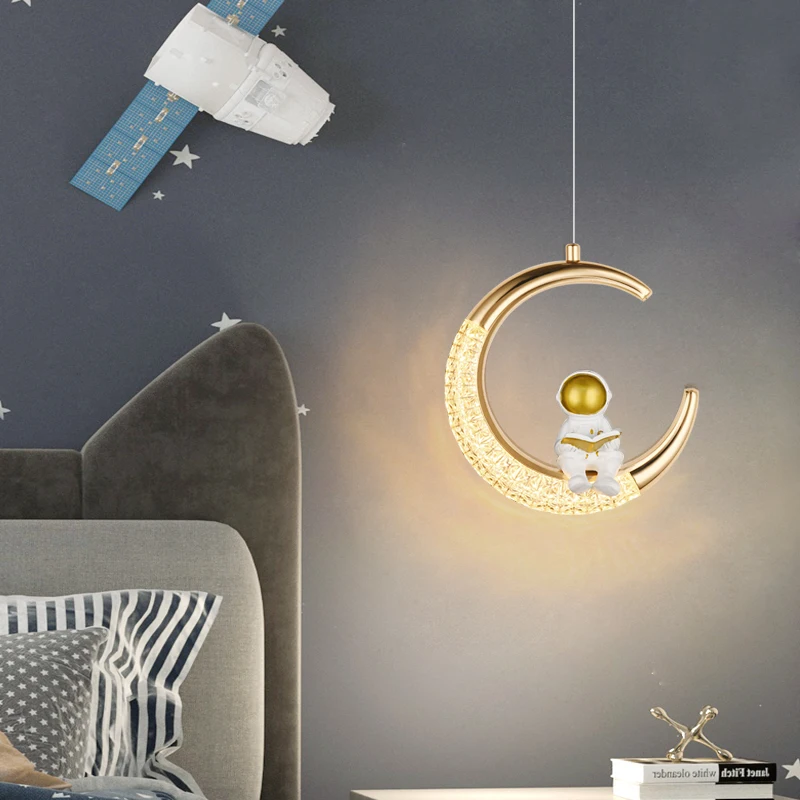 Children's room bedside chandelier bedroom modern simple astronaut cartoon Nordic astronaut Zhongshan small hanging lamp
Children's room bedside chandelier bedroom modern simple astronaut cartoon Nordic astronaut Zhongshan small hanging lamp