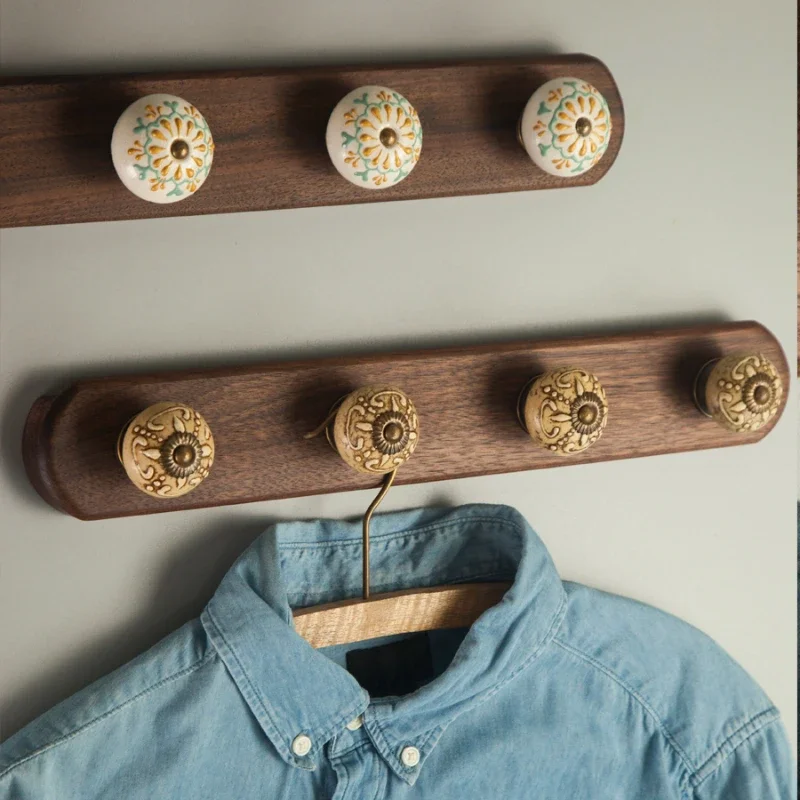 Винтажный европейский потертый настенный крючок из орехового дерева, керамическая вешалка для одежды, деревенский декор для прихожей, антикварные вешалки для прихожей
Винтажный европейский потертый настенный крючок из орехового дерева, керамическая вешалка для одежды, деревенский декор для прихожей, антикварные вешалки для прихожей