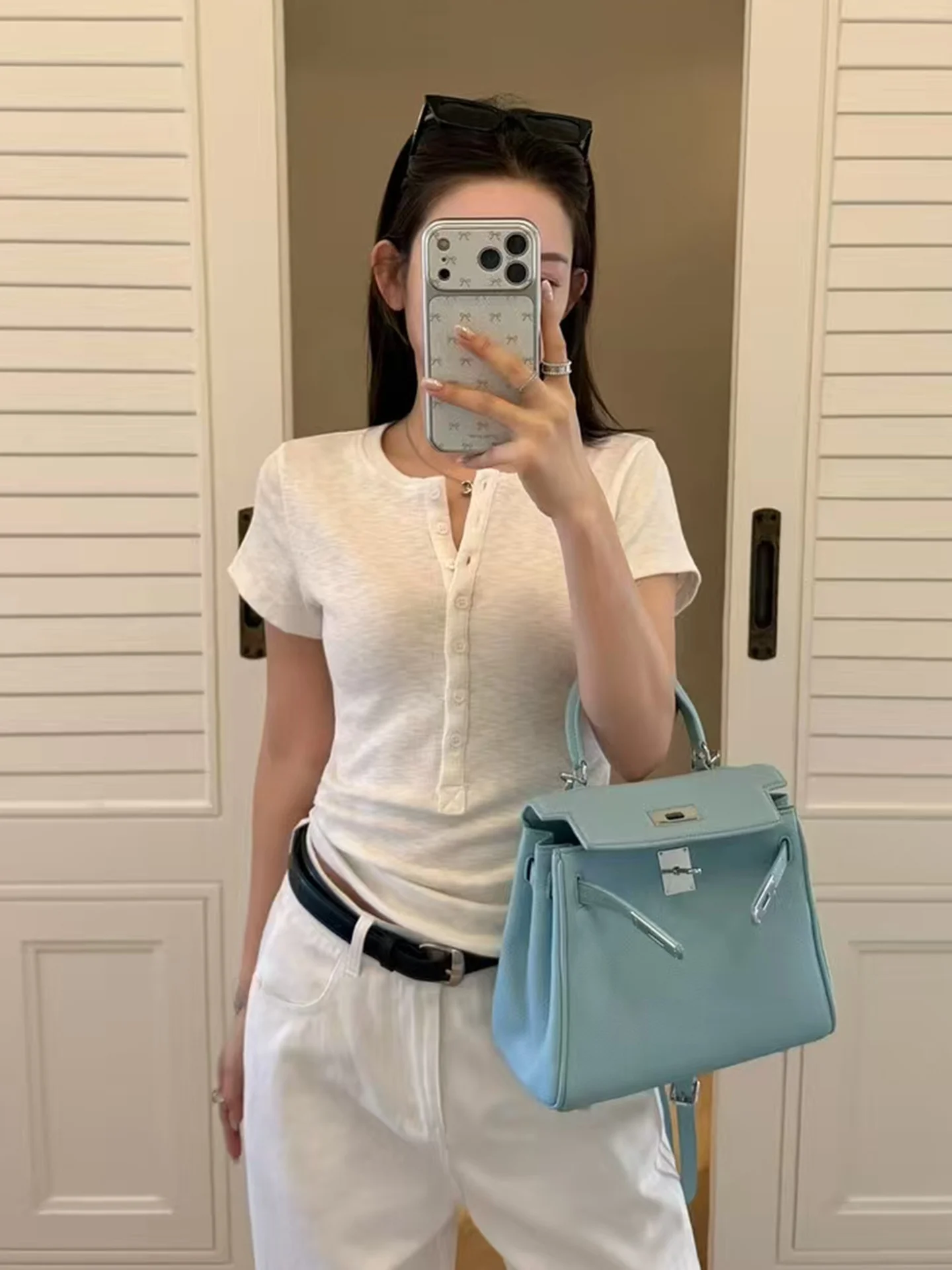 Casual Style round Neck Button Short Sleeve Pure Cotton T-Shirt Women Slim Fit Versatile Shoulder Length Short Pure Cotton Top
Casual Style round Neck Button Short Sleeve Pure Cotton T-Shirt Women Slim Fit Versatile Shoulder Length Short Pure Cotton Top