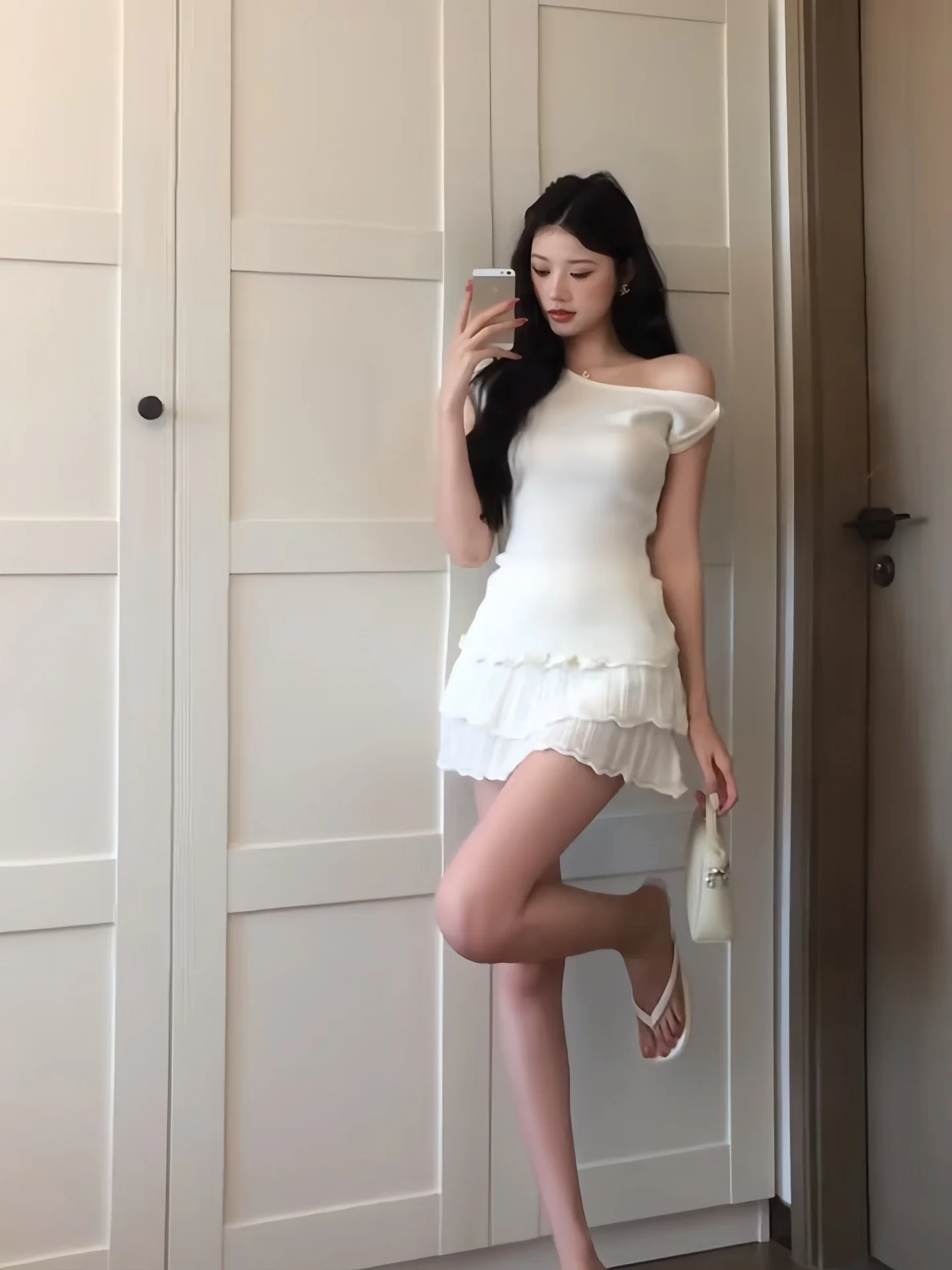 Pure White Moonlight Summer Slim Fit Knitted T-Shirt And Cake Skirt Set Women's Fashion Ensemble High Waist Short Sleeve
Pure White Moonlight Summer Slim Fit Knitted T-Shirt And Cake Skirt Set Women's Fashion Ensemble High Waist Short Sleeve