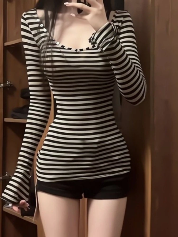AzaleeKa American Striped Slim Fit Long Sleeved Tee Shirt 2024 Autumn New Bottoming Tops Mujer Y2k Mid-length T-shirt For Women
AzaleeKa American Striped Slim Fit Long Sleeved Tee Shirt 2024 Autumn New Bottoming Tops Mujer Y2k Mid-length T-shirt For Women