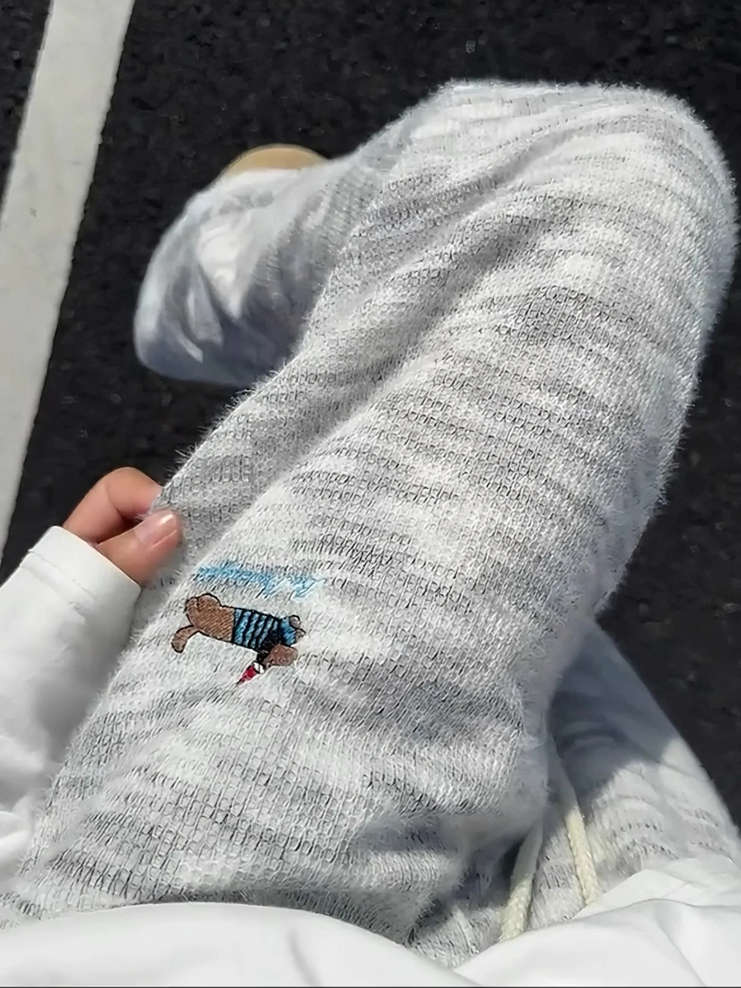 Осенние трикотажные брюки с вышивкой Ma Haimao для мужчин и женщин, прямые брюки с широкой талией, верхняя одежда для собак-колбасок, падение
Осенние трикотажные брюки с вышивкой Ma Haimao для мужчин и женщин, прямые брюки с широкой талией, верхняя одежда для собак-колбасок, падение