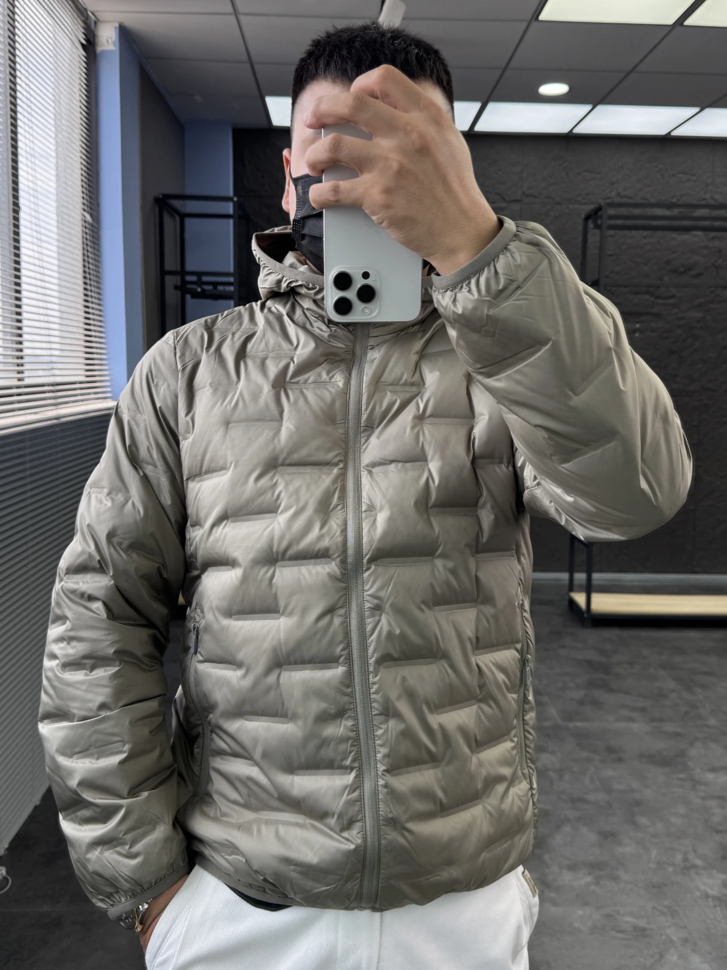 Svip Men's Casual Sle down Jaet Full Glue Du Feather Warm Comfortable Hooded Lightweight Polyester Fiber Outdoor Travel
Svip Men's Casual Sle down Jaet Full Glue Du Feather Warm Comfortable Hooded Lightweight Polyester Fiber Outdoor Travel