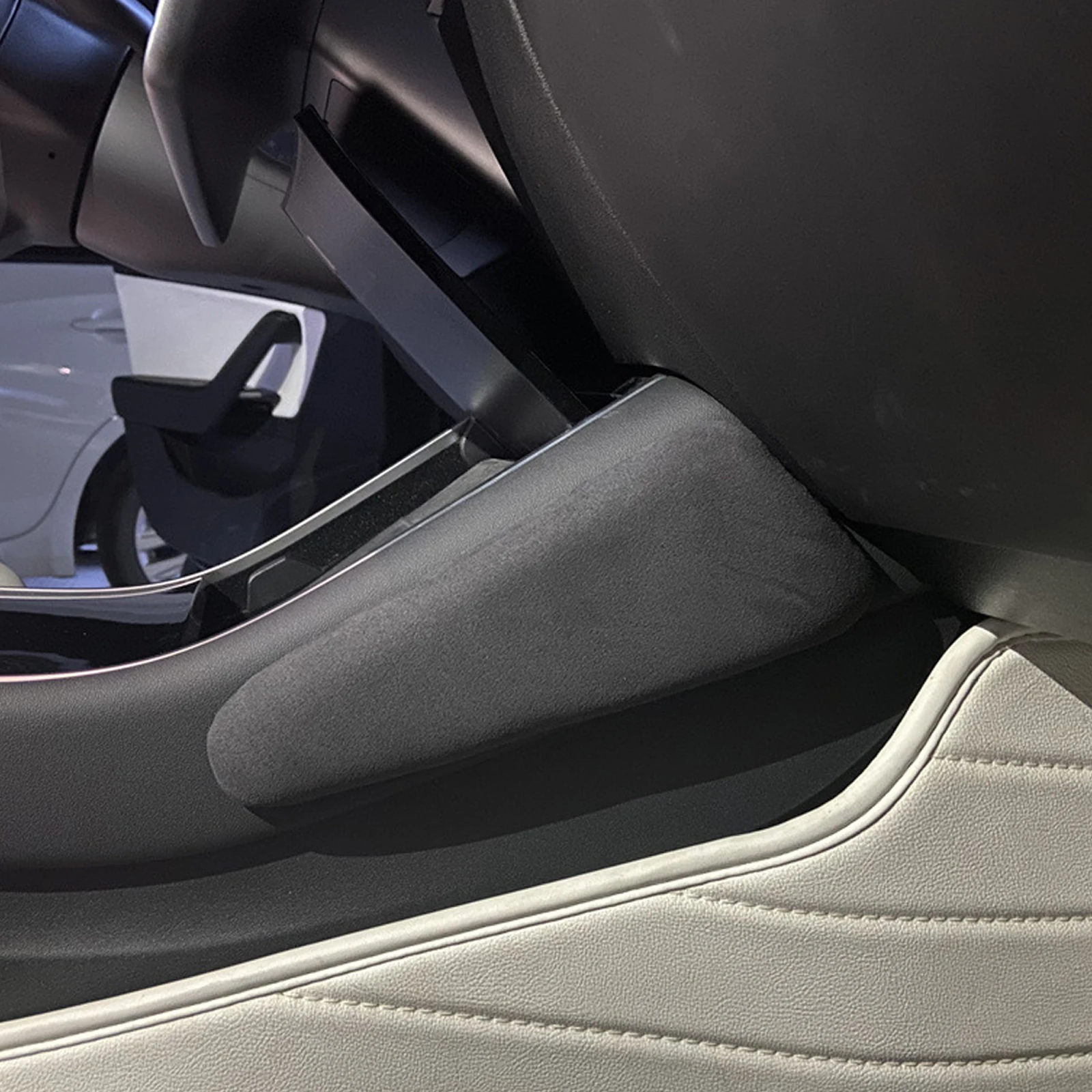 Car Knee Pad Cushion Center Console Knee Support Pillow Leather Accessories For Tesla Model 3/Y Cushion Memory Foam
Car Knee Pad Cushion Center Console Knee Support Pillow Leather Accessories For Tesla Model 3/Y Cushion Memory Foam