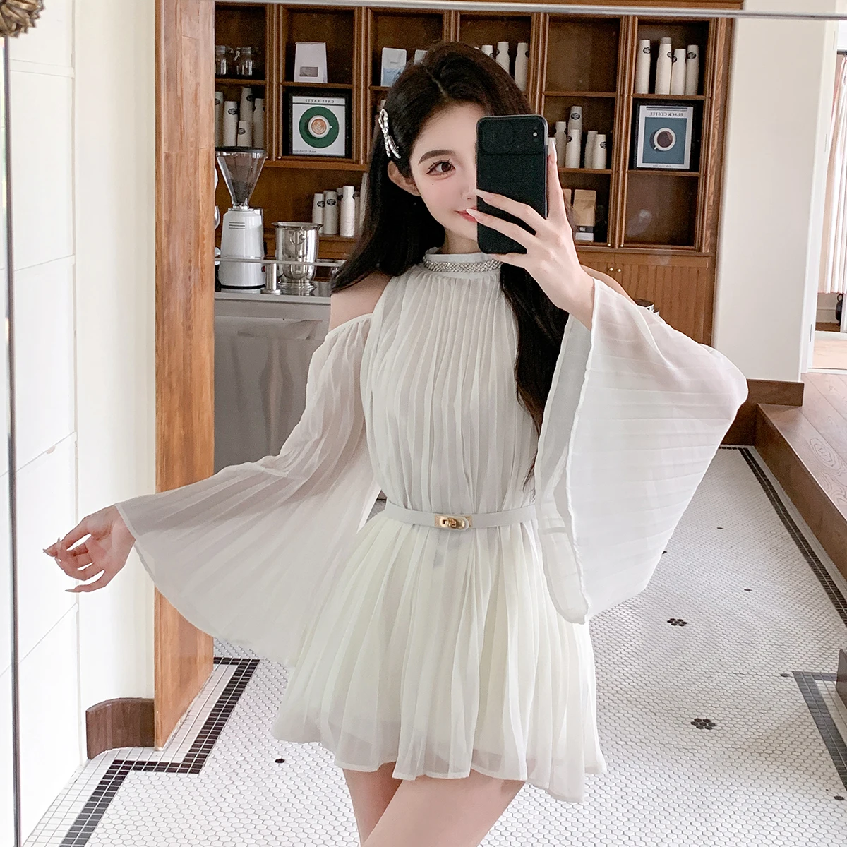 Summer White Strapless Hanging Neck Chiffon Shirt Women Mid-Length Flared Sleeve Beaded Blouse Top With Belt
Summer White Strapless Hanging Neck Chiffon Shirt Women Mid-Length Flared Sleeve Beaded Blouse Top With Belt