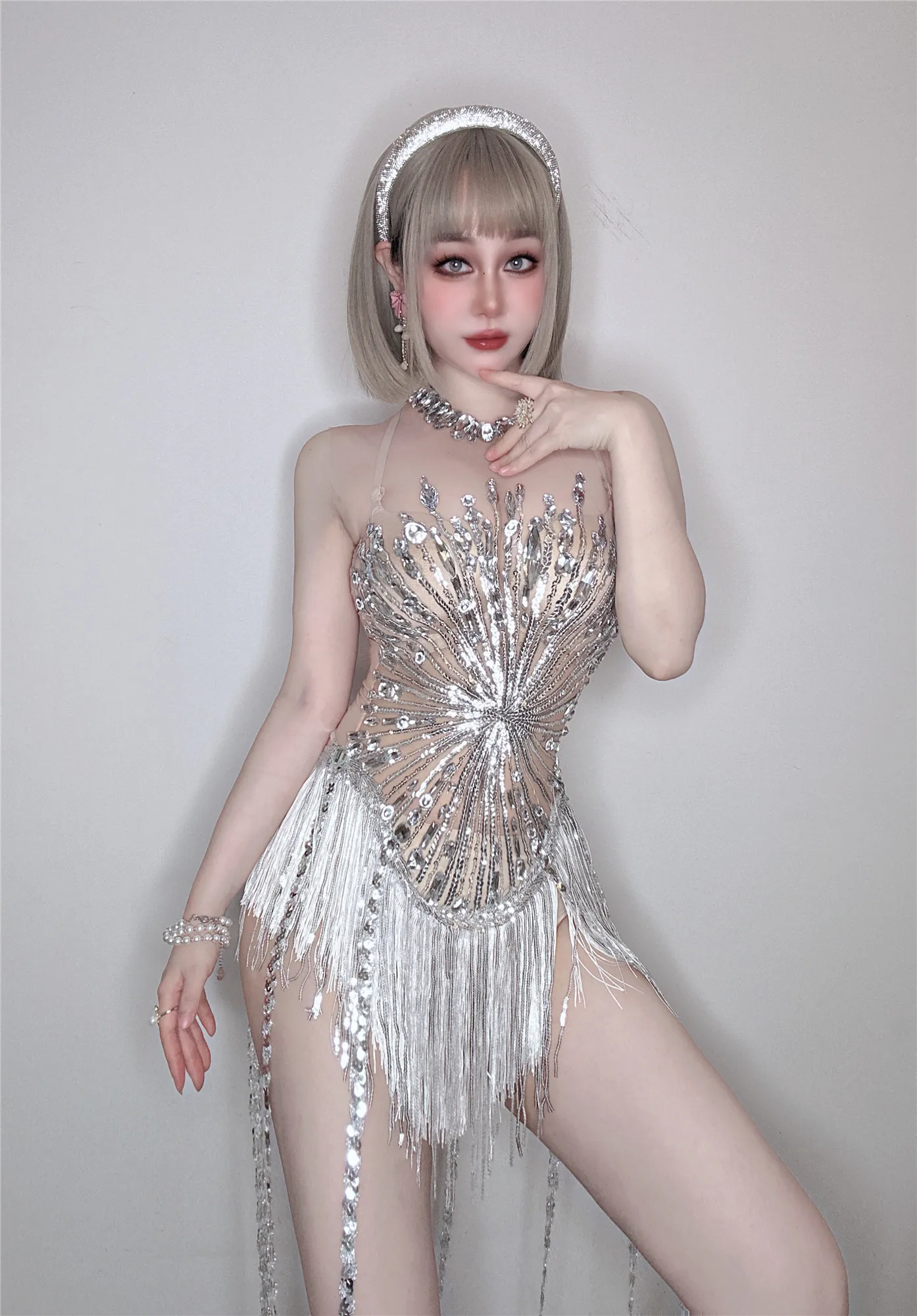 Sparkly Rhinestones Sequins Fringes Leotardfor Women Sexy Mesh Transparent PerformanceDance Costume Stage Wear Club Outfit B089
Sparkly Rhinestones Sequins Fringes Leotardfor Women Sexy Mesh Transparent PerformanceDance Costume Stage Wear Club Outfit B089