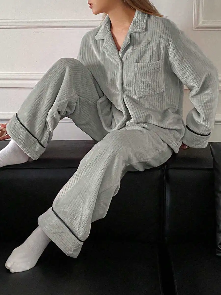 Flannel Thickened Minimalist Cozy Pajama Set For Women Winter Fall
Flannel Thickened Minimalist Cozy Pajama Set For Women Winter Fall