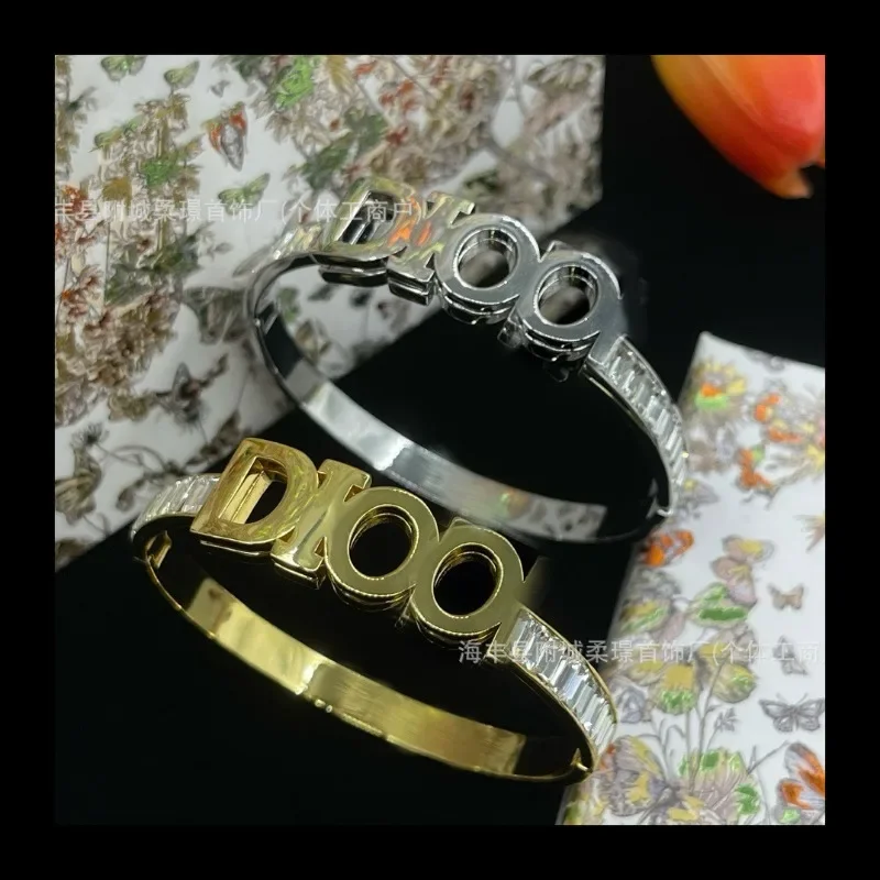 English Alphabet Bracelet High Version with Label Internet Celebrity Star Same Bracelet
English Alphabet Bracelet High Version with Label Internet Celebrity Star Same Bracelet