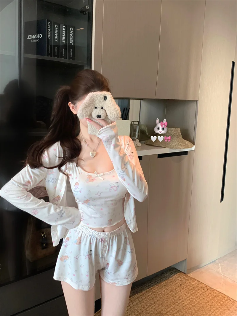Summer Floral Print Long Sleeve High Waist Short Pants Sleepwear Set Women's Comfortable Casual Style Home Clothes Three-Piec...
Summer Floral Print Long Sleeve High Waist Short Pants Sleepwear Set Women's Comfortable Casual Style Home Clothes Three-Piec...