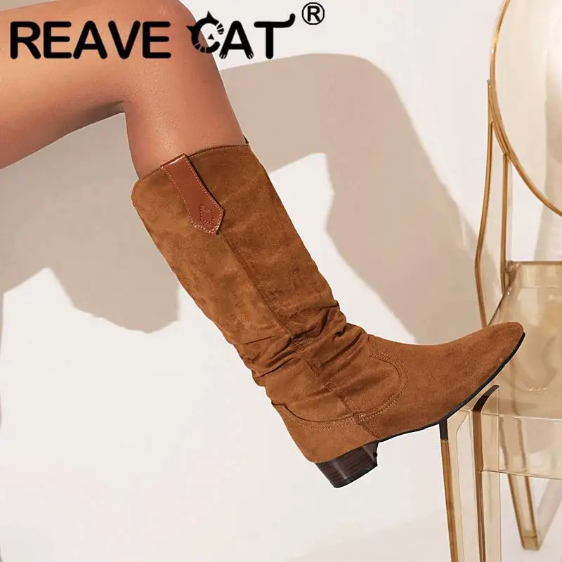 Женские ковбойские сапоги из флока REAVE CAT, сапоги до колена на массивном каблуке 35 см, замшевые сапоги без застежек с острым носком размеров 43, 3,5 см
Женские ковбойские сапоги из флока REAVE CAT, сапоги до колена на массивном каблуке 35 см, замшевые сапоги без застежек с острым носком размеров 43, 3,5 см