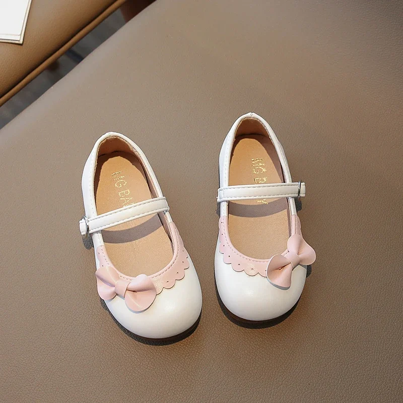 Children Leather Shoes for Girls 2025 Spring Autumn New Fashion Korean Style Soft Bottom Anti-slippery Versatile Princess Shoes
Children Leather Shoes for Girls 2025 Spring Autumn New Fashion Korean Style Soft Bottom Anti-slippery Versatile Princess Shoes