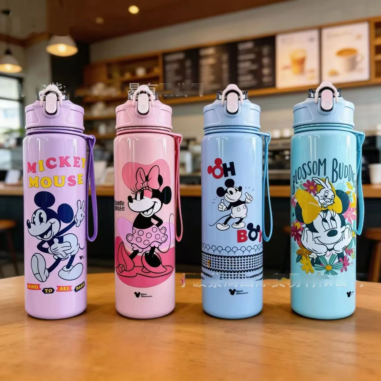 New Mickey Mouse water cup with lifting rope, high appearance, portable plastic cup, cute straw cup 750ml
New Mickey Mouse water cup with lifting rope, high appearance, portable plastic cup, cute straw cup 750ml