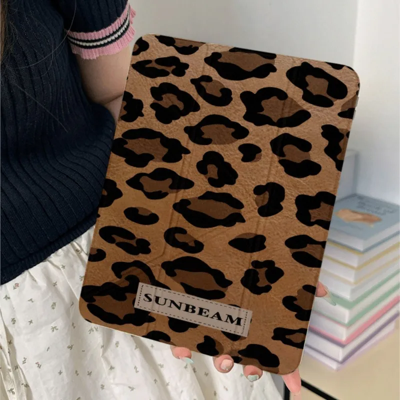 Fashion Vintage Y2K Brown Leopard Print Tablet Case For iPad Pro 11/12.9/13in Air 6/7/8 11/13inch M2 M3 M4 M5 2018-2026 Cover
Fashion Vintage Y2K Brown Leopard Print Tablet Case For iPad Pro 11/12.9/13in Air 6/7/8 11/13inch M2 M3 M4 M5 2018-2026 Cover