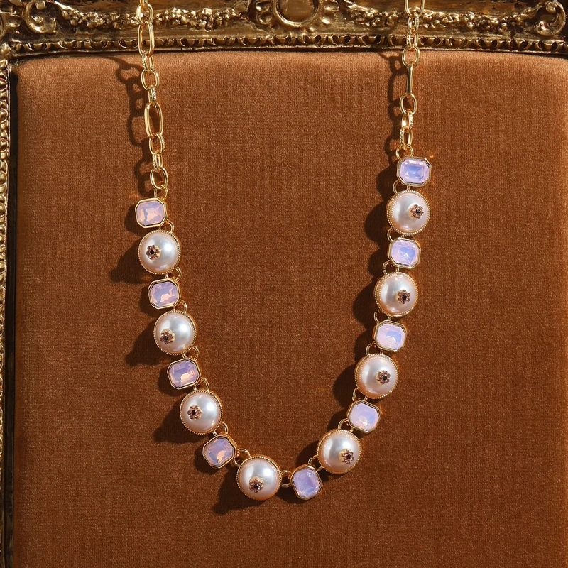 Vintage Pink Crystal Pearl Necklace Freshwater Choker Collar Woman Glass Gold Color Wedding Accessories Luxury Designer Jewelry
Vintage Pink Crystal Pearl Necklace Freshwater Choker Collar Woman Glass Gold Color Wedding Accessories Luxury Designer Jewelry