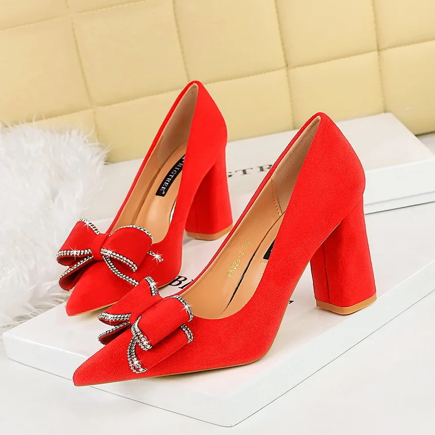 Korean Fashion Spring And Autumn New High Thick Heels Suede Shallow Mouth Pointed Bow Single ladies shoes For Women women pumps
Korean Fashion Spring And Autumn New High Thick Heels Suede Shallow Mouth Pointed Bow Single ladies shoes For Women women pumps