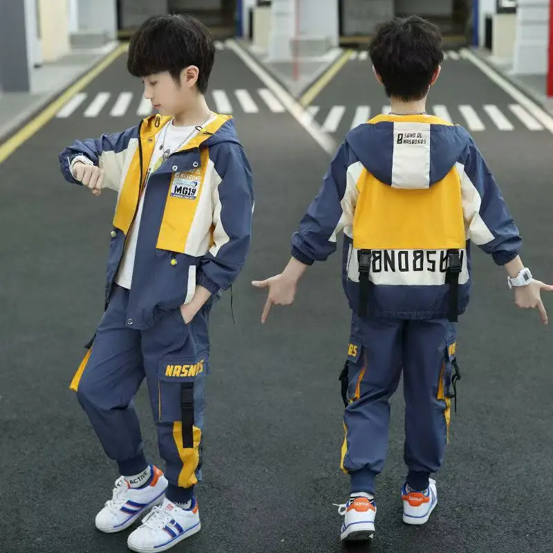 New Sports Hoodie and Pants Two-piece Set for Boys' Spring and Autumn Outfits Suitable for Young Children's Fashion Trends 5-14Y
New Sports Hoodie and Pants Two-piece Set for Boys' Spring and Autumn Outfits Suitable for Young Children's Fashion Trends 5-14Y